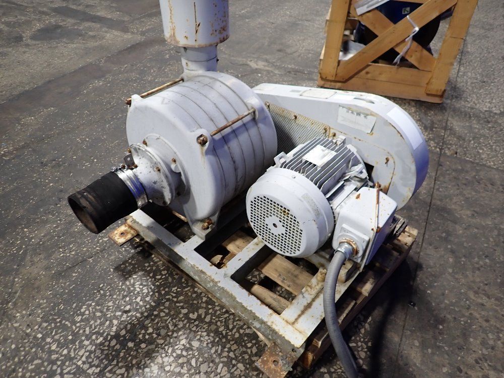  Blower