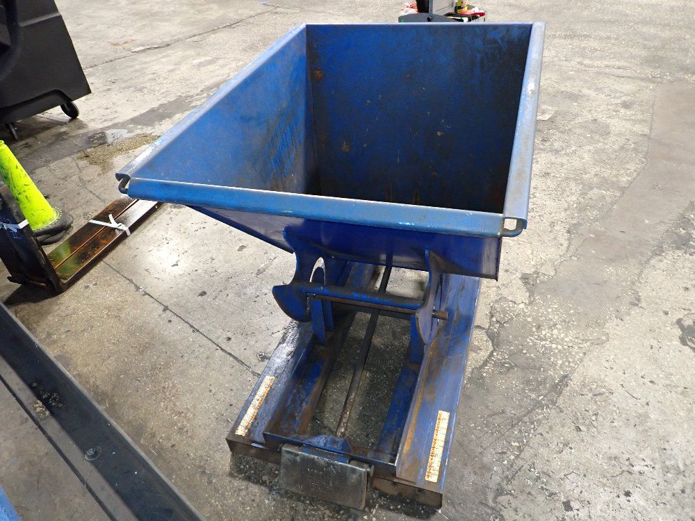 Vestil Self Dumping Hopper