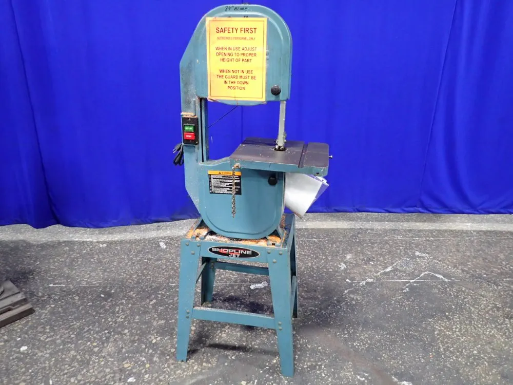 VERTICAL BAND SAW
