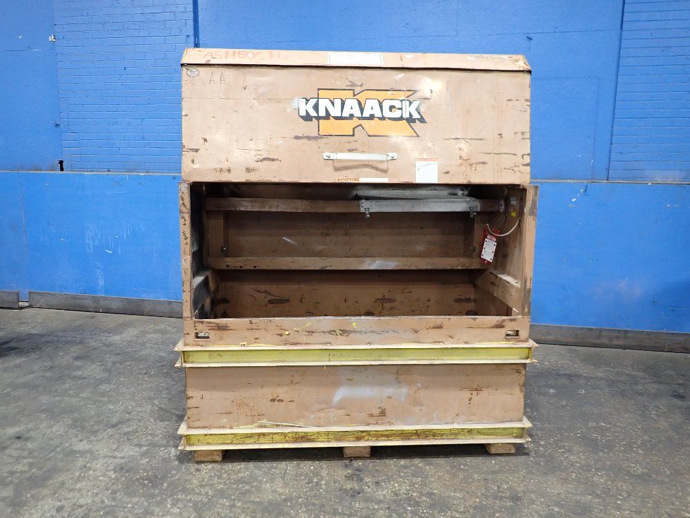 Knaack 60" X 29" X 45" Job Box