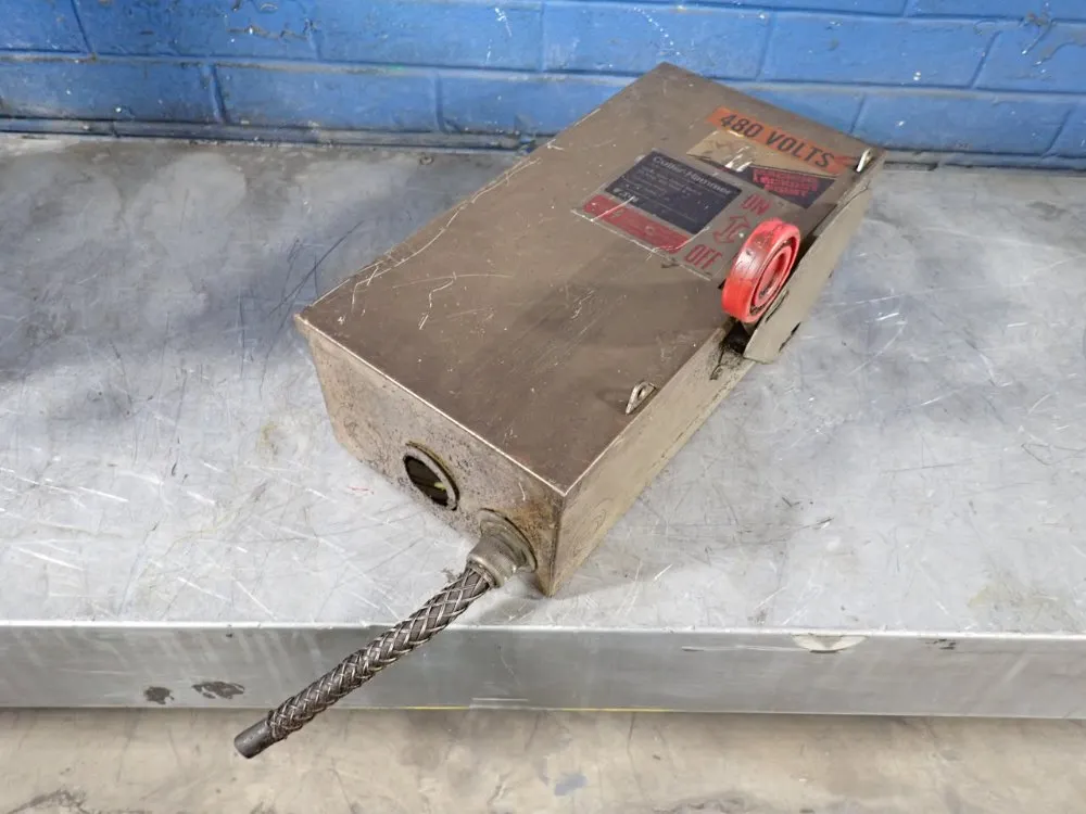Cutler-hammer 30 Amps/600 Volts Fusible Disconnect - Dh361fgk