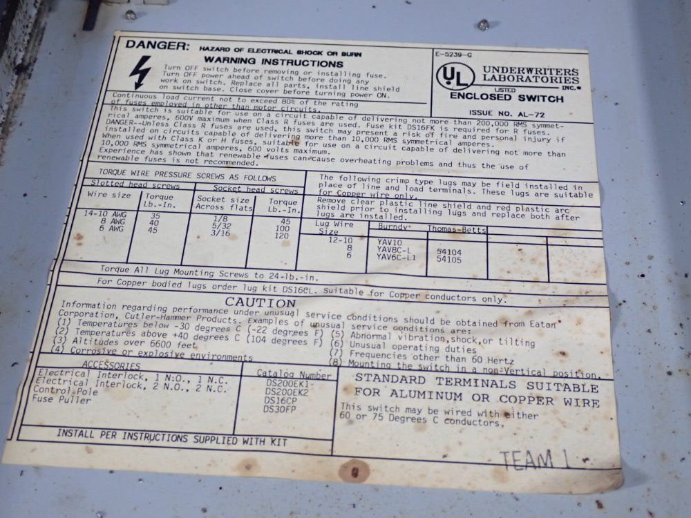 Cutler-hammer 30 Amps/600 Volts Fusible Disconnect - Dh361fgk