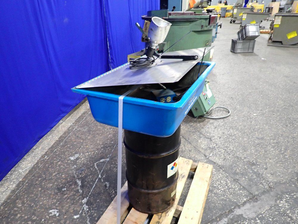 Crystal Clean 28" X 18" X 7" 54107t Parts Washer - 54107t