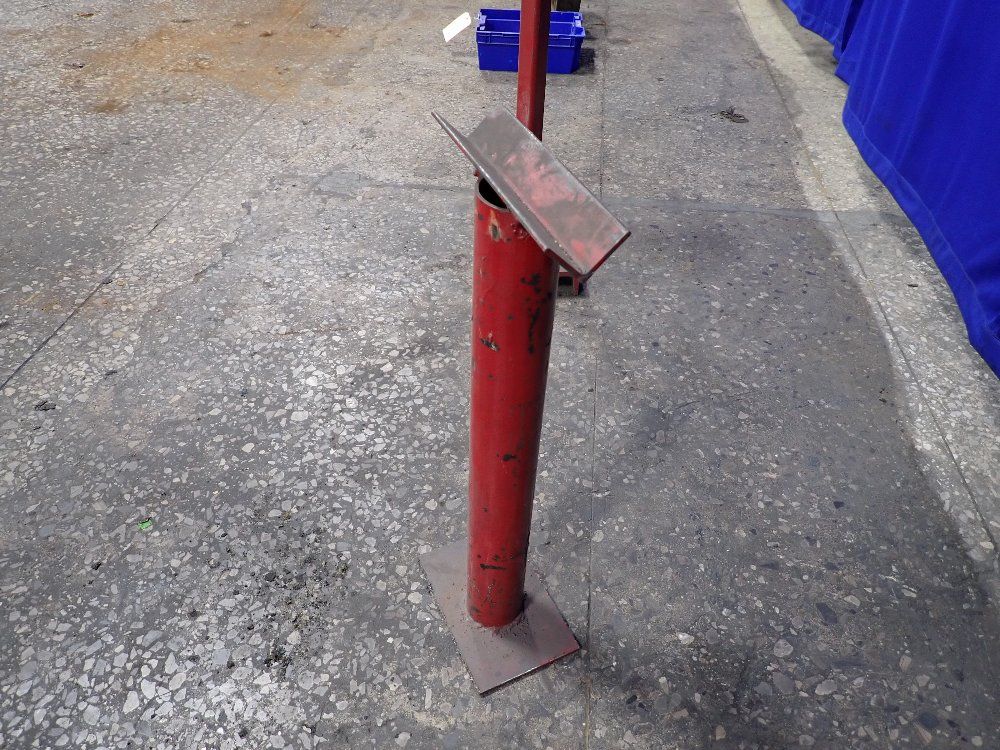  Pallet Jack Stand