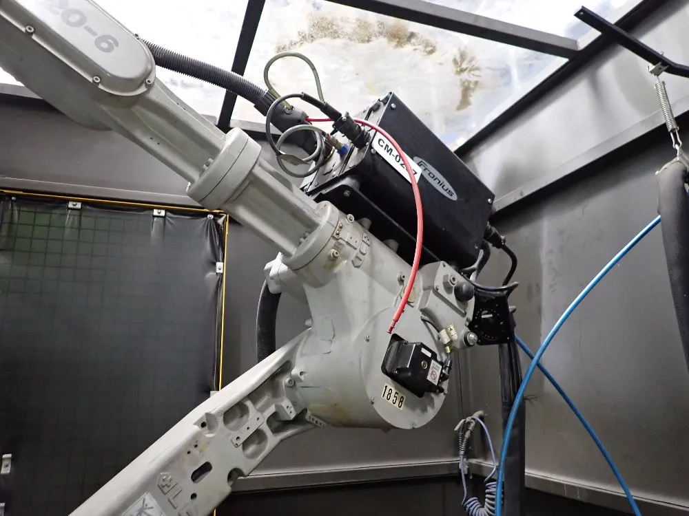 Yaskawamotoman 2005 Yaskawamotoman Yrhp20a10 Robot Cell