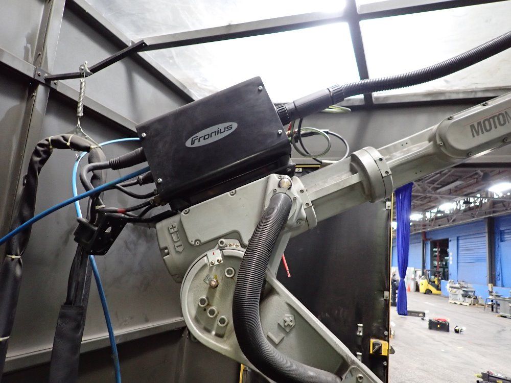 Yaskawamotoman 2005 Yaskawamotoman Yrhp20a10 Robot Cell