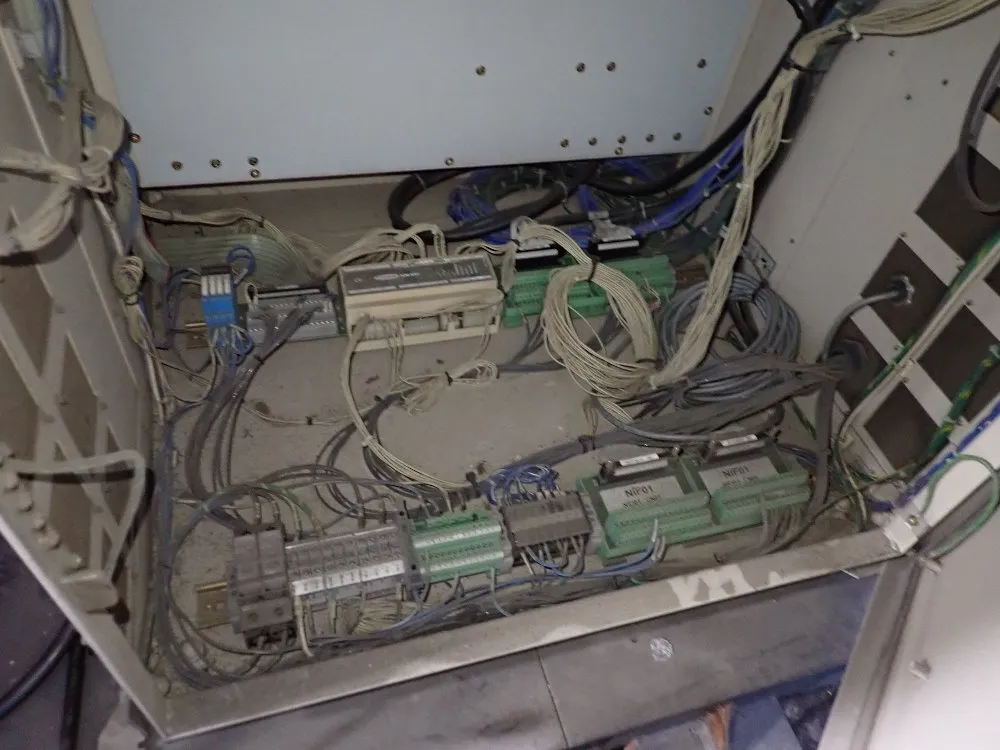 Yaskawamotoman 2005 Yaskawamotoman Yrhp20a10 Robot Cell