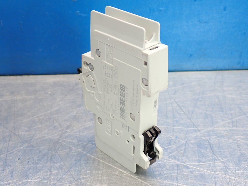 Abb Miniature Circut Breaker 1 Lot Of 2 - 2cds271337r0104