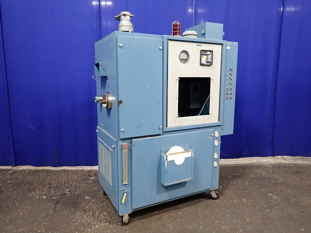 ENVIRONMENTAL CHAMBER