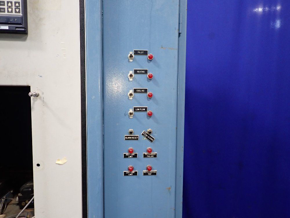 Thermotron 1988 Thermotron Eca71180110 Environmental Chamber
