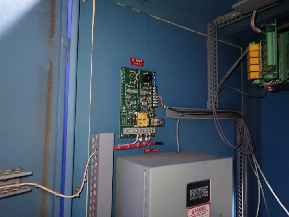 Thermotron 1988 Thermotron Eca71180110 Environmental Chamber
