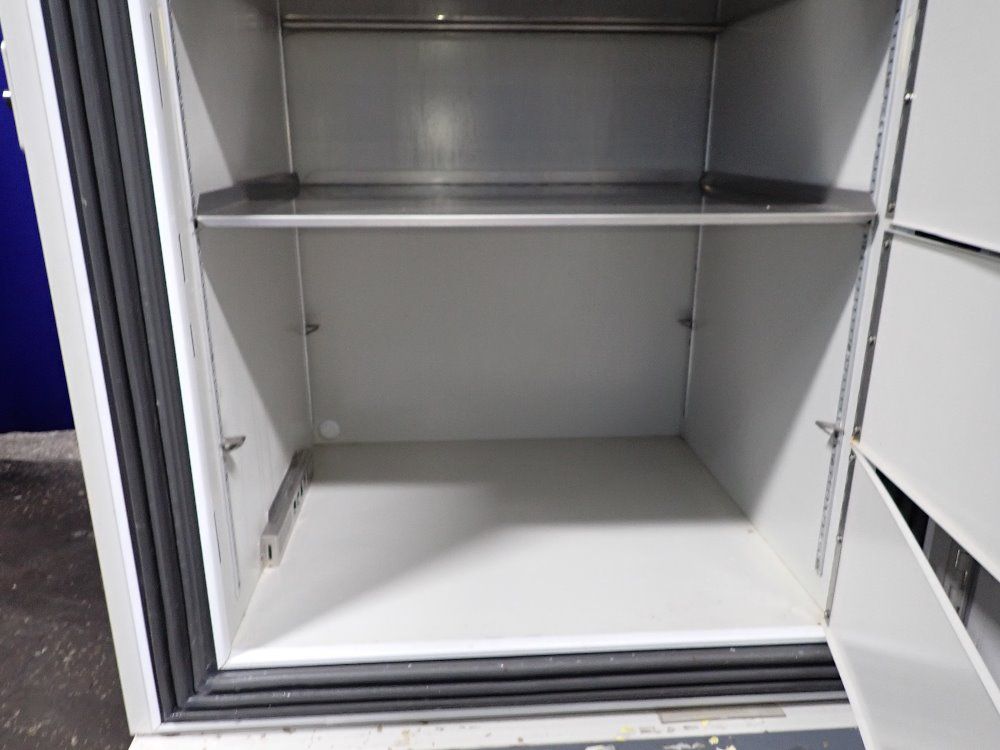 Thermo Scientific Refrigerator