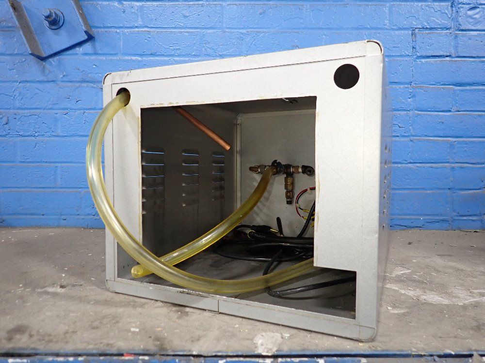  Vacuum Gage
