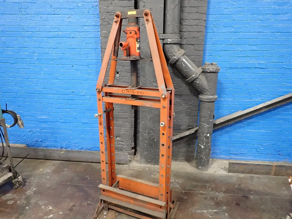 SHOP PRESS