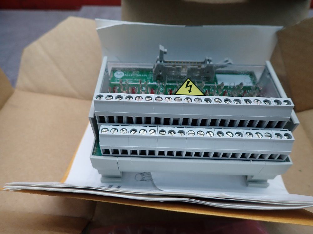Allenbradley 20 Point Interface Module
