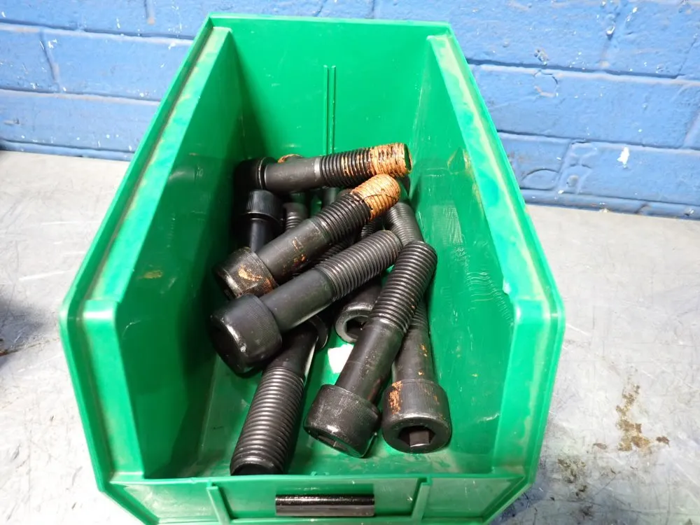  Bolts