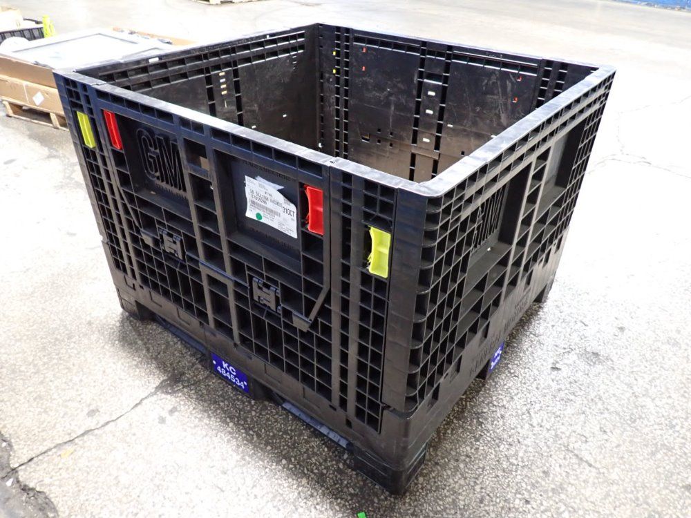 General Motors Collapsible Plastic Basket