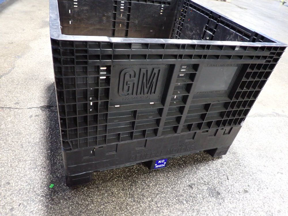 General Motors Collapsible Plastic Basket