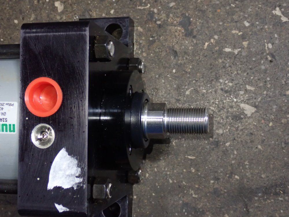 Numatics Cylinder