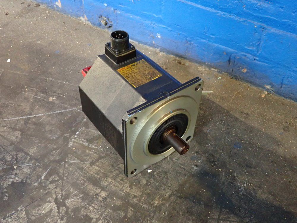 Fanuc .9 Kw Servo Motor - A06b-0034-b075#7008