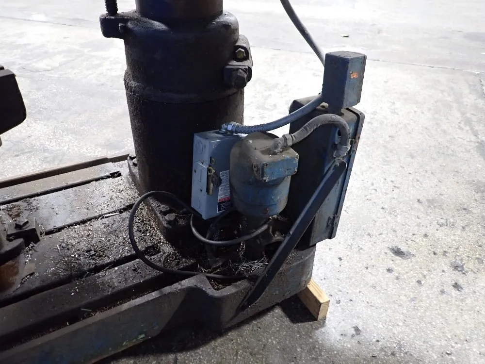 Cincinnati Cincinnati Radial Arm Drill