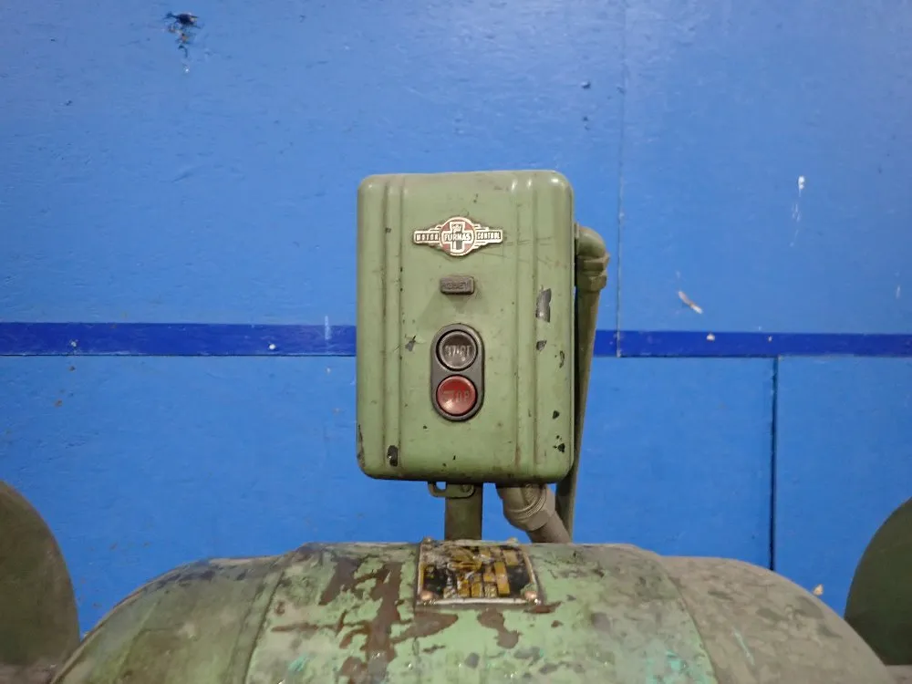 Blount Pedestal Grinder