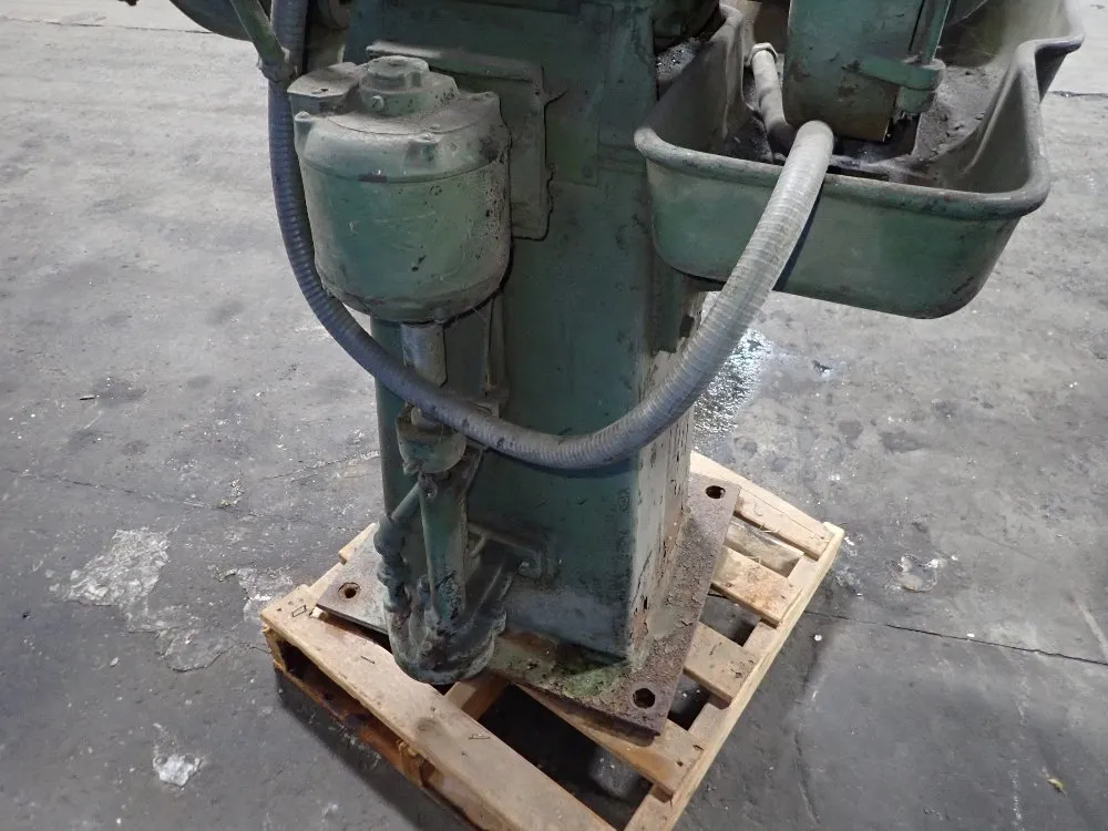 Blount Pedestal Grinder
