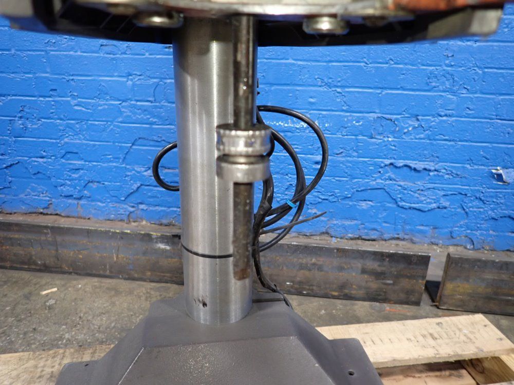 Branson Ultrasonic Welder