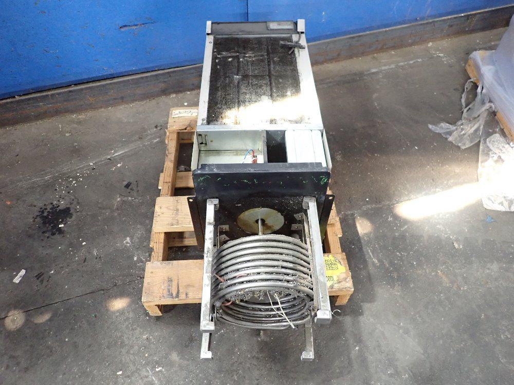 Daikin Oil Cooler - Akzj358