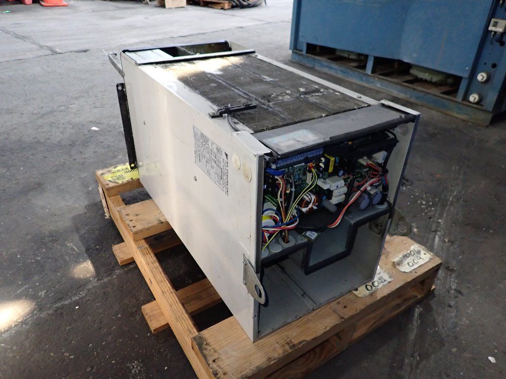 Daikin Oil Cooler - Akzj358