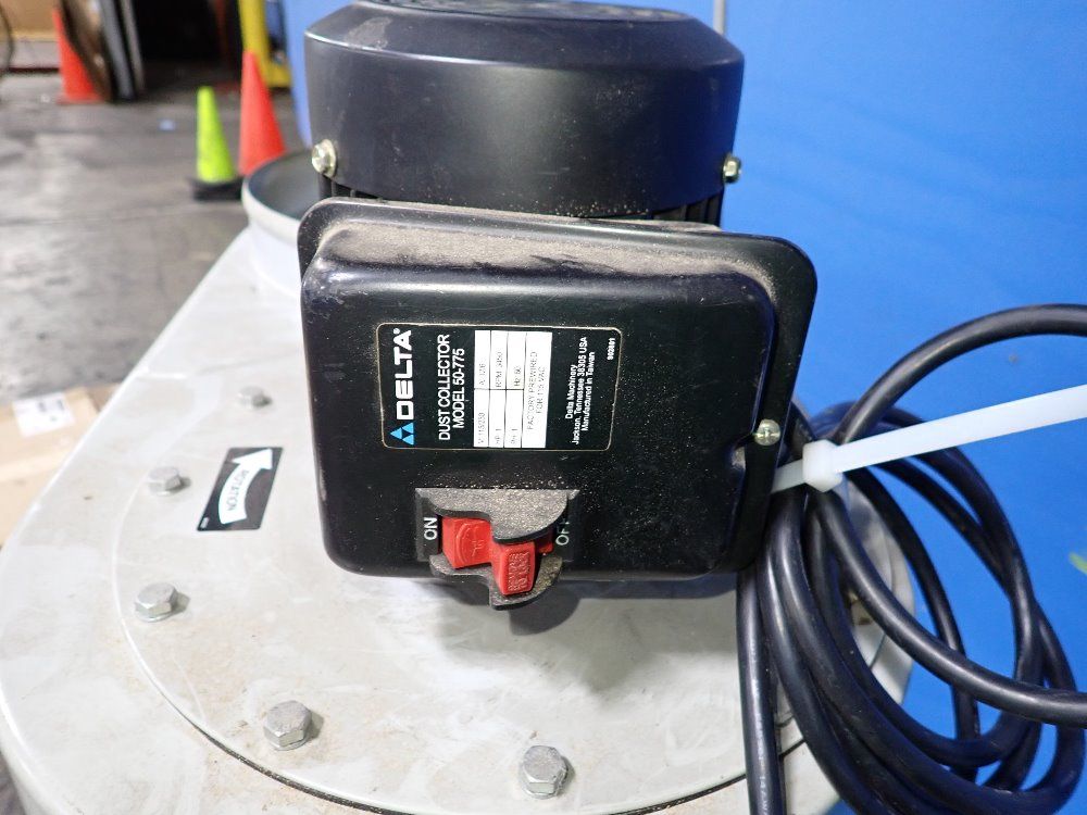 Delta Dust Collector