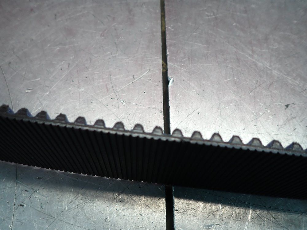 Gates Poly Chain Gt Carbon Belt