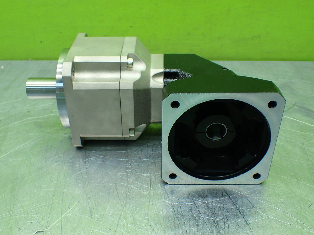Apex Dynamics 035:1 Ratio Right Angle Gearbox. - Abr090-s2-p2