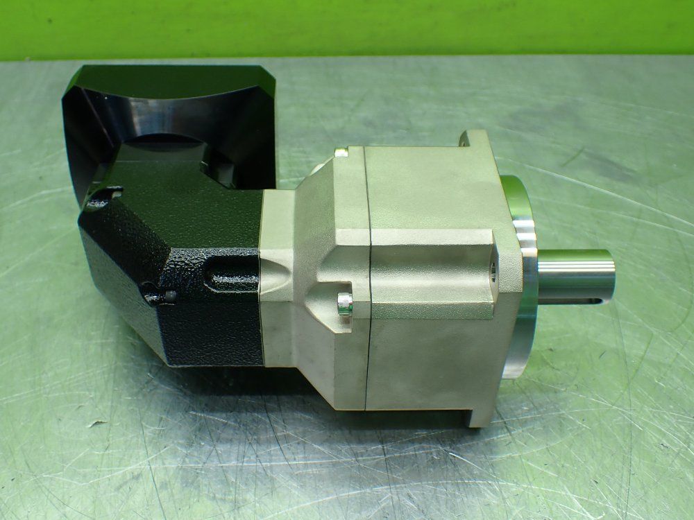 Apex Dynamics 035:1 Ratio Right Angle Gearbox. - Abr090-s2-p2
