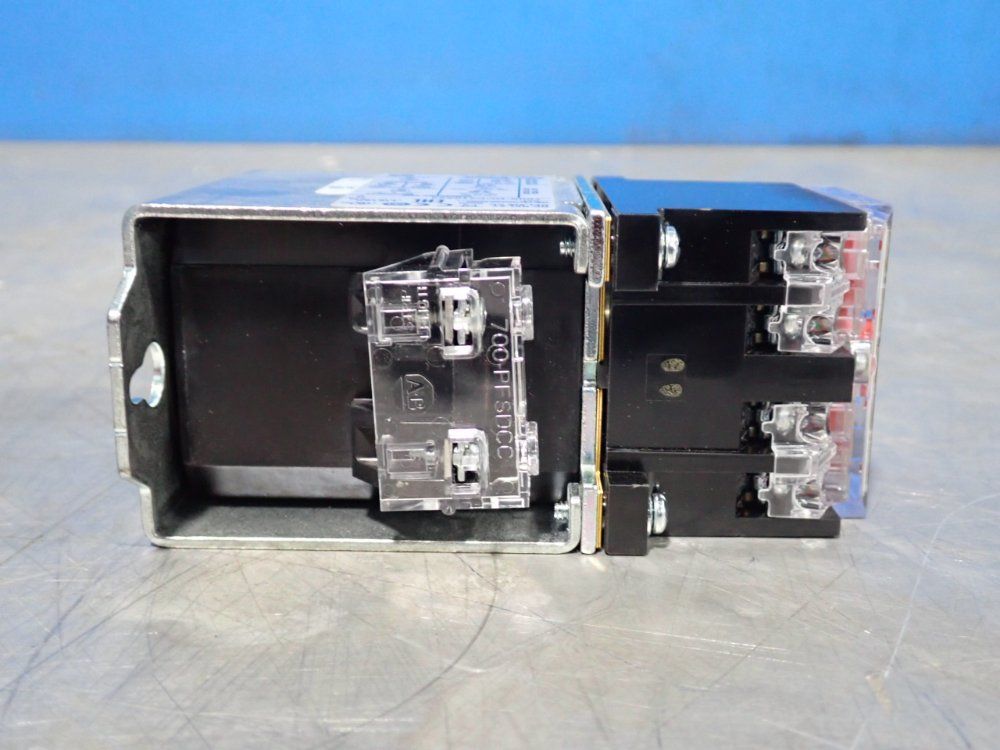 Allen Bradley Series E Safety Control Relay - 700s-dcp310z24