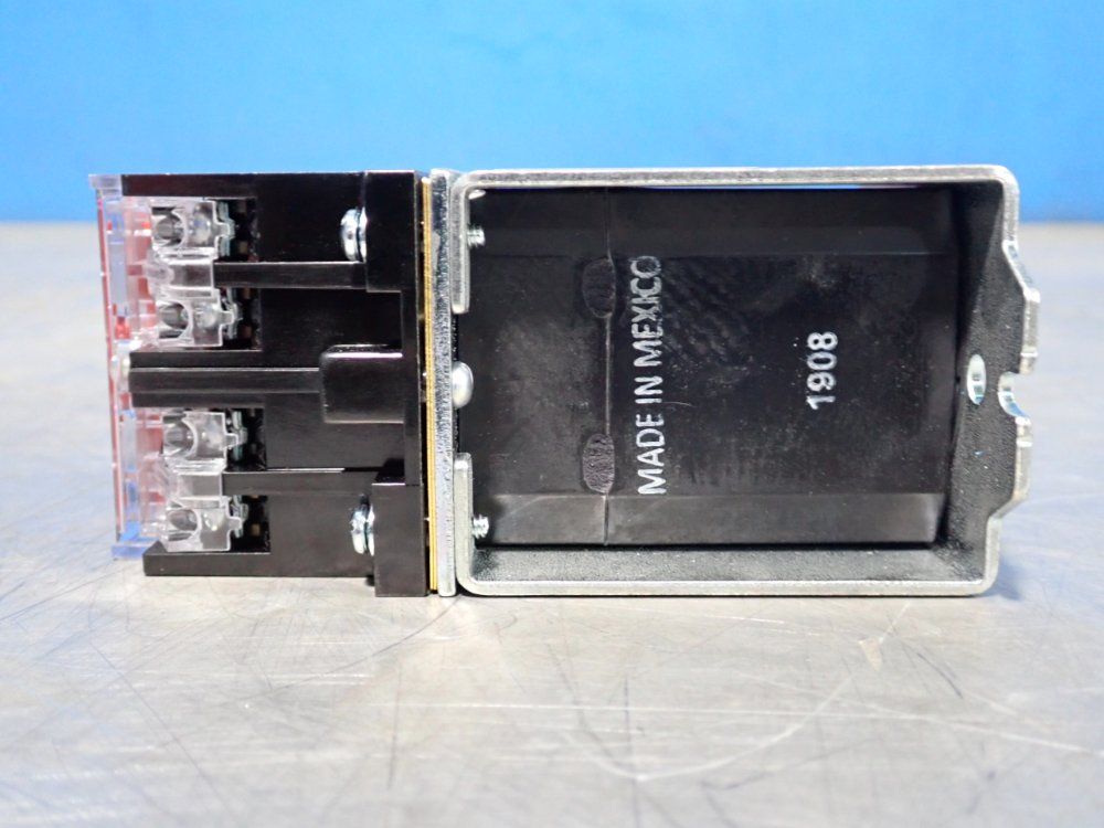 Allen Bradley Series E Safety Control Relay - 700s-dcp310z24