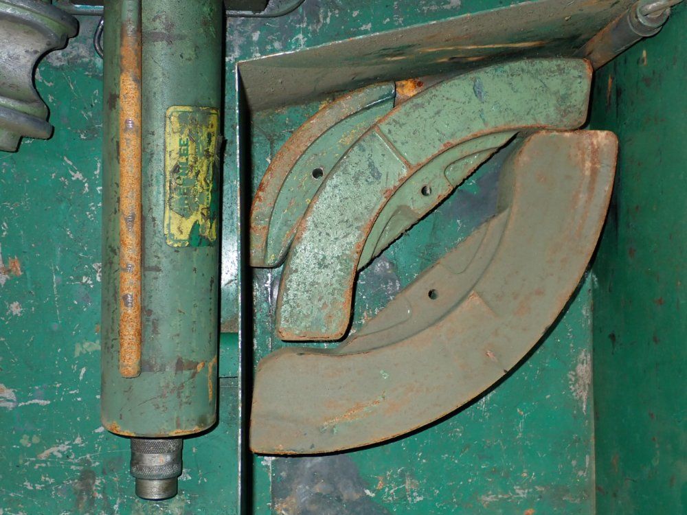 Greenlee 1/2" - 2" Conduit Bender - 880