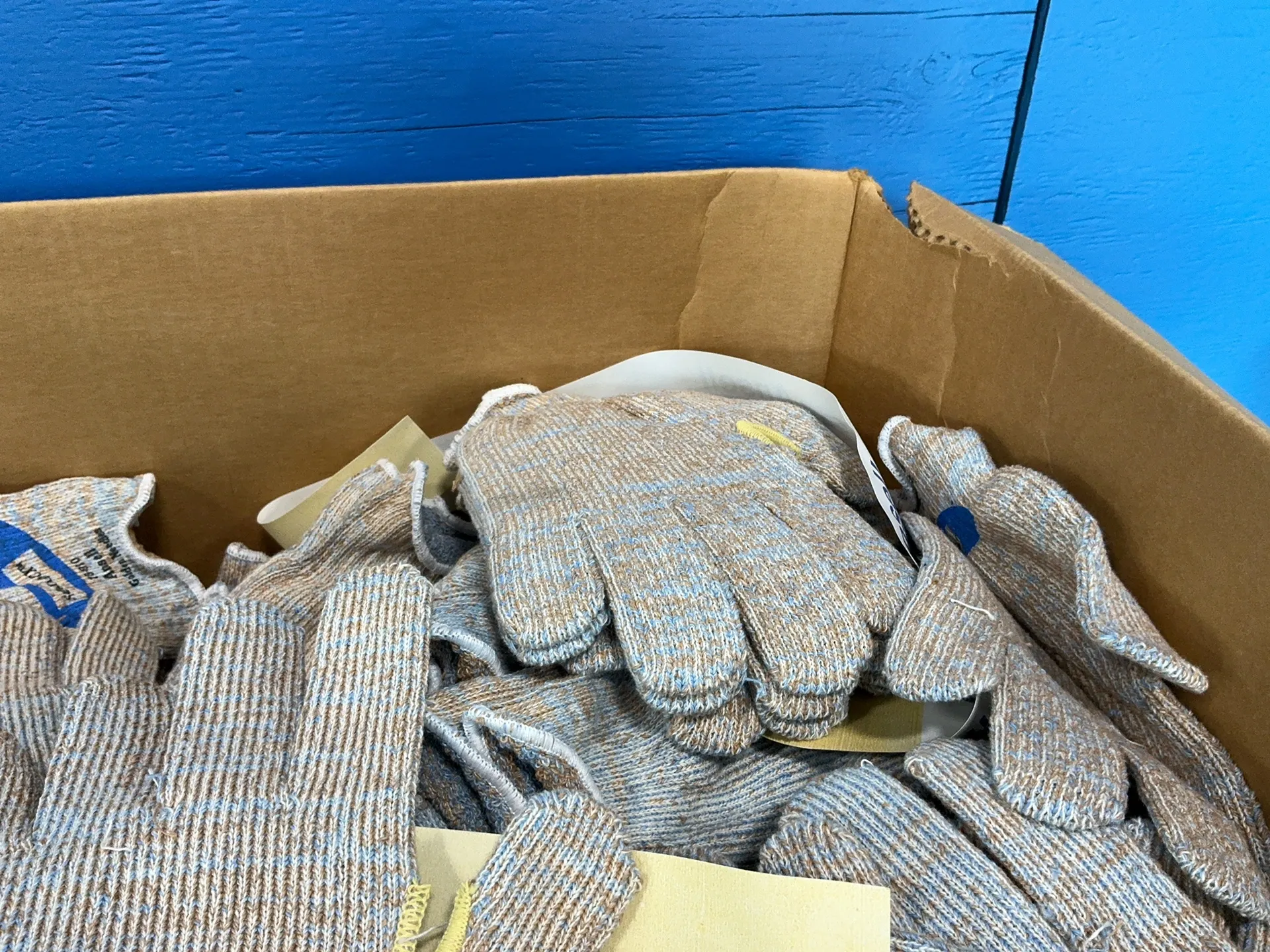 A Sell Gloves