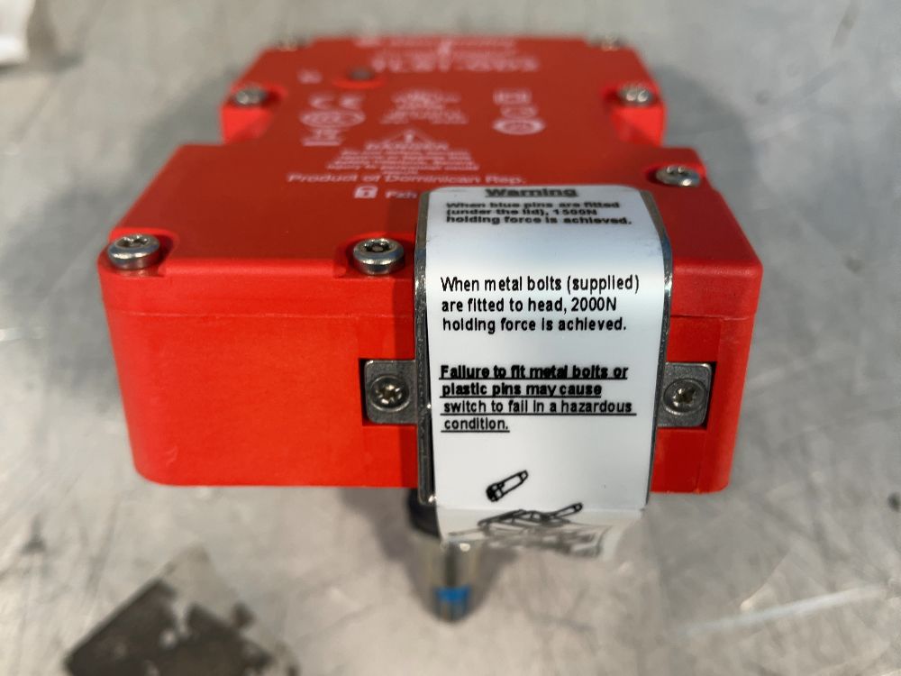 Allen-bradley Guardmaster Tls-gd2 Guardlock Switches - 440g-t21bgpt-1b
