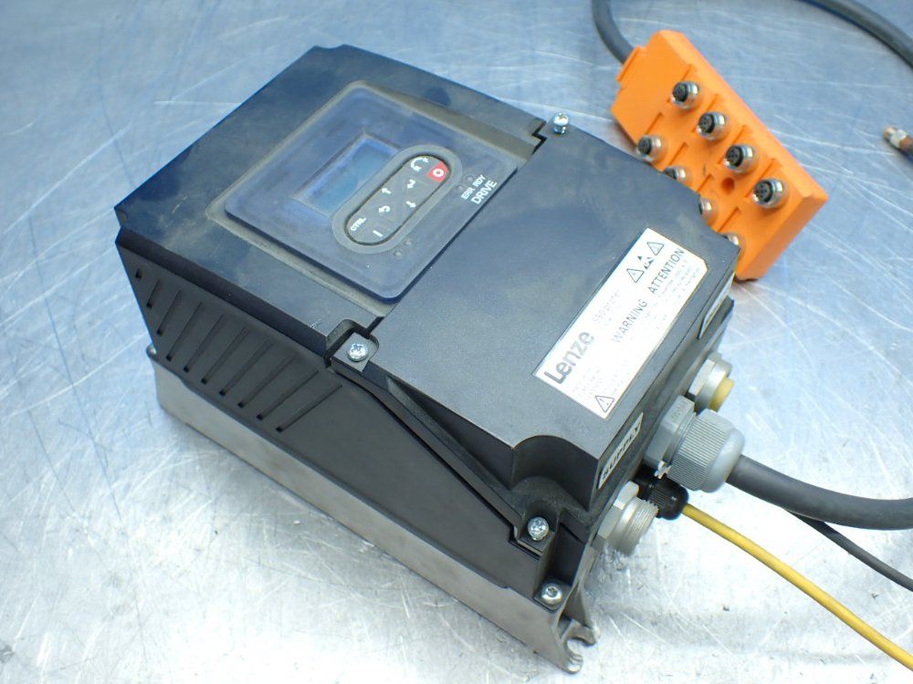 Lenze 1hp I550 Protec Frequency Inverter - I55ap215f0a711k06s