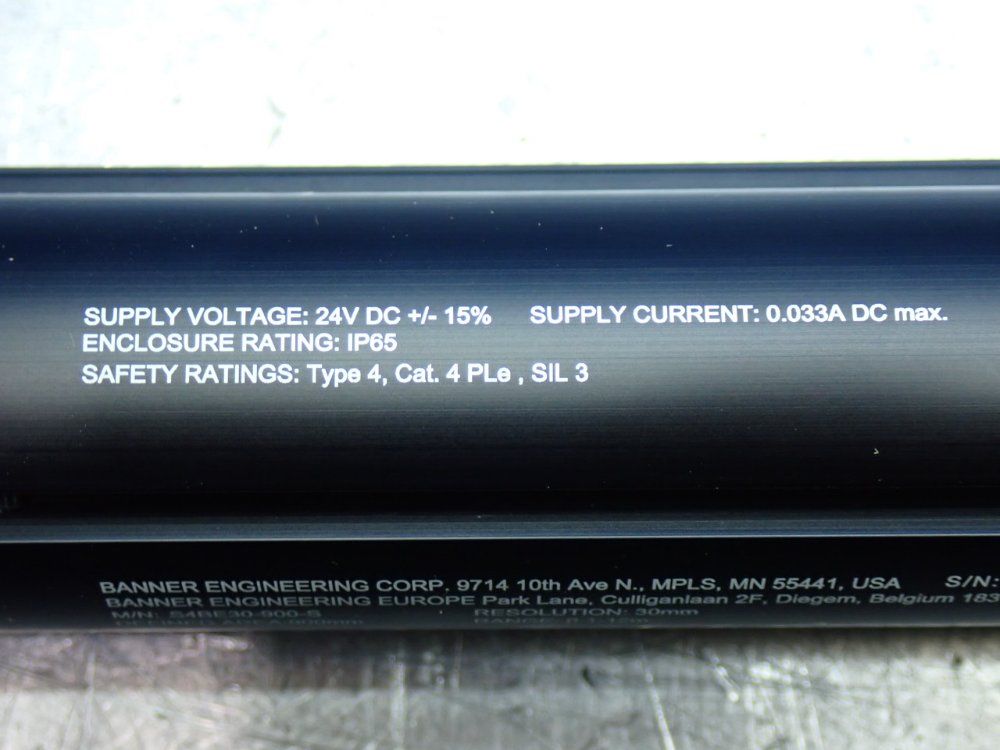 Banner 30mm Resolution, 0.1-12m Range Heavy-duty Type 4 Safety Light Curtain Emitter - S4be30-900-s