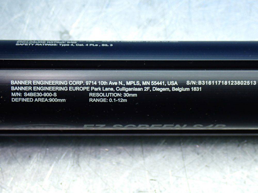 Banner 30mm Resolution, 0.1-12m Range Heavy-duty Type 4 Safety Light Curtain Emitter - S4be30-900-s