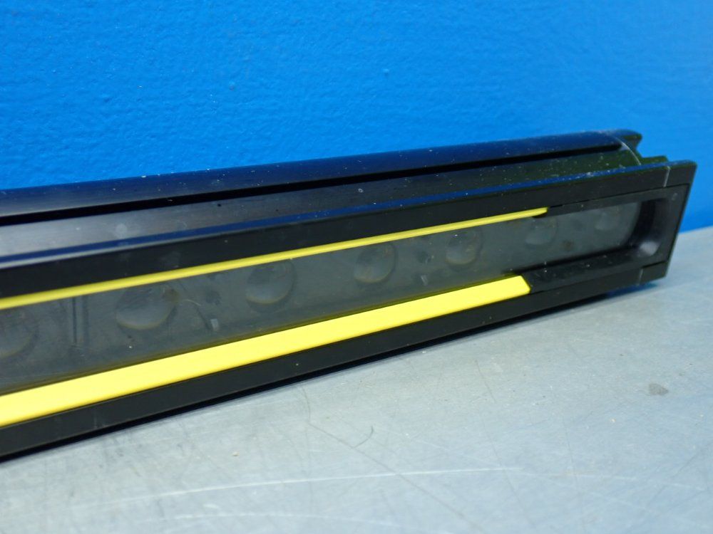 Banner 30mm Resolution, 0.1-12m Range Heavy-duty Type 4 Safety Light Curtain Receiver - S4br30-900-s