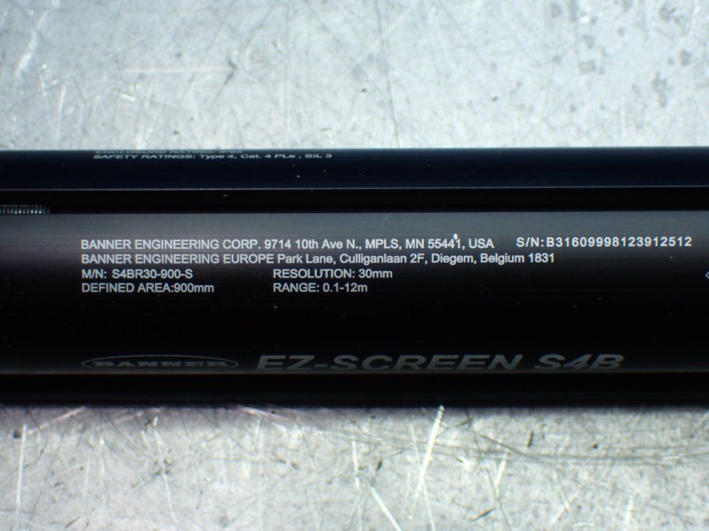Banner 30mm Resolution, 0.1-12m Range Heavy-duty Type 4 Safety Light Curtain Receiver - S4br30-900-s