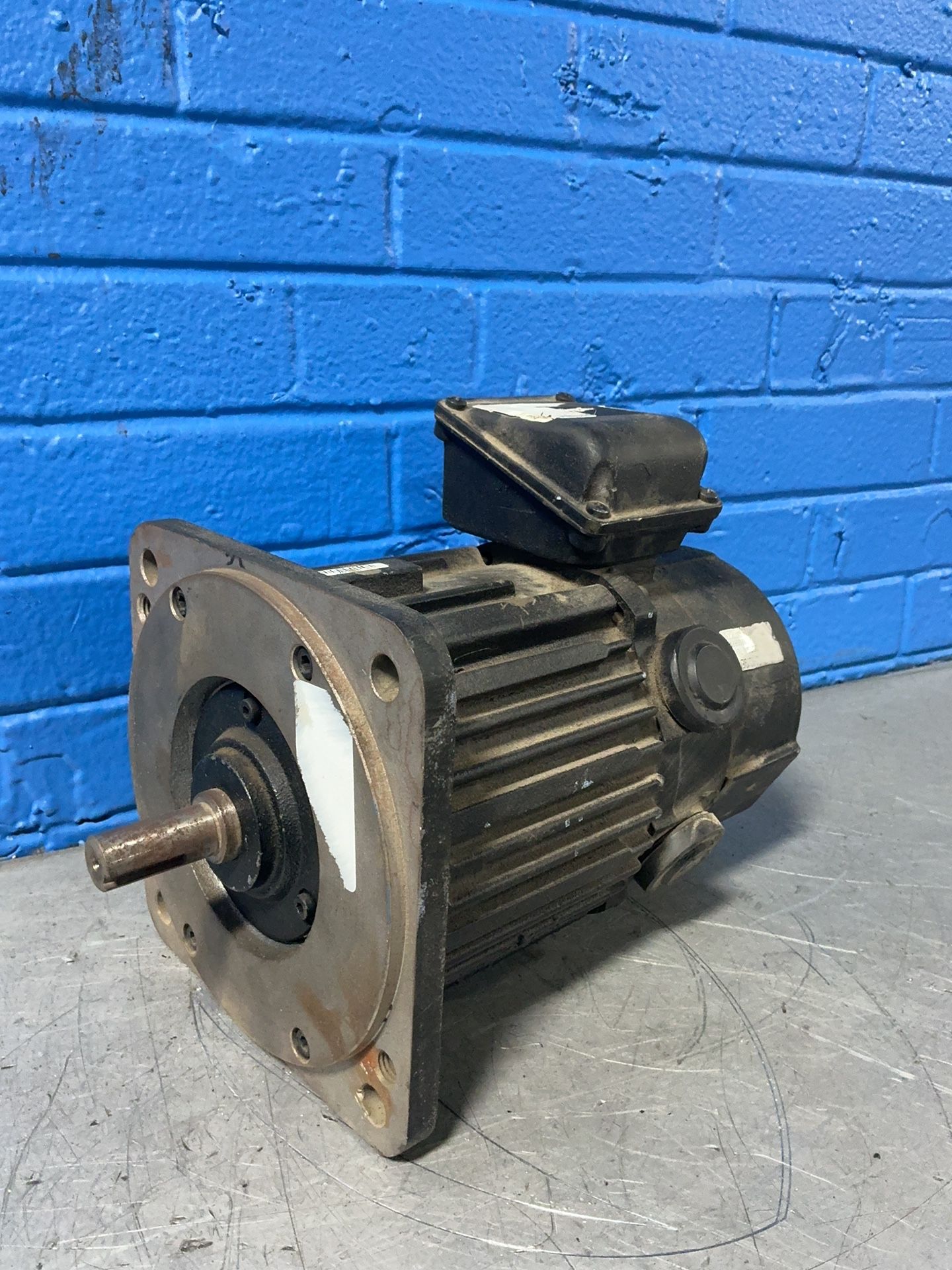 Yaskawa 3.75 Kw Servo Motor - Ugcmed-08 Aa206