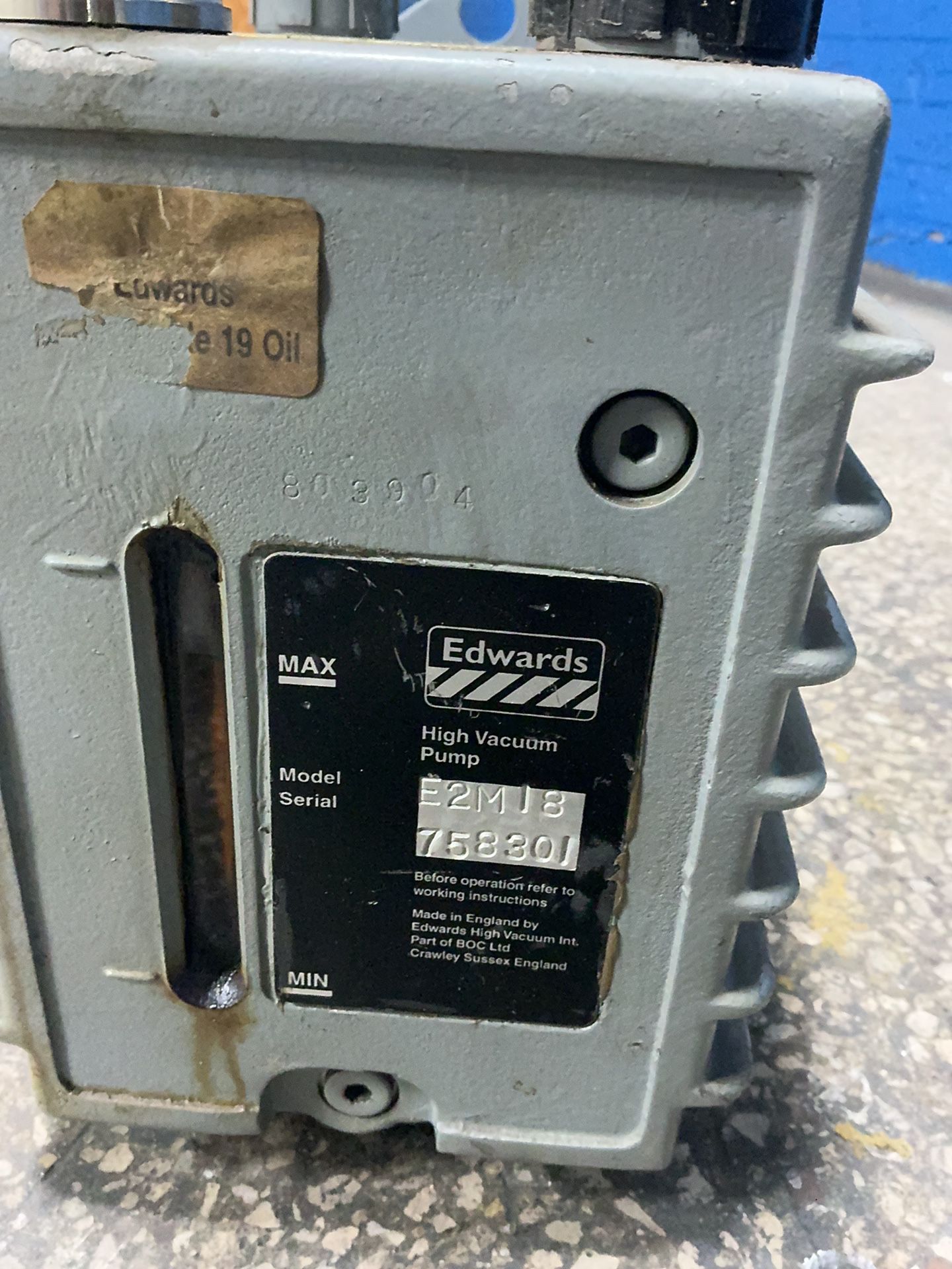 Edwards 3/4 Hp Vacuum Pump - E2m18