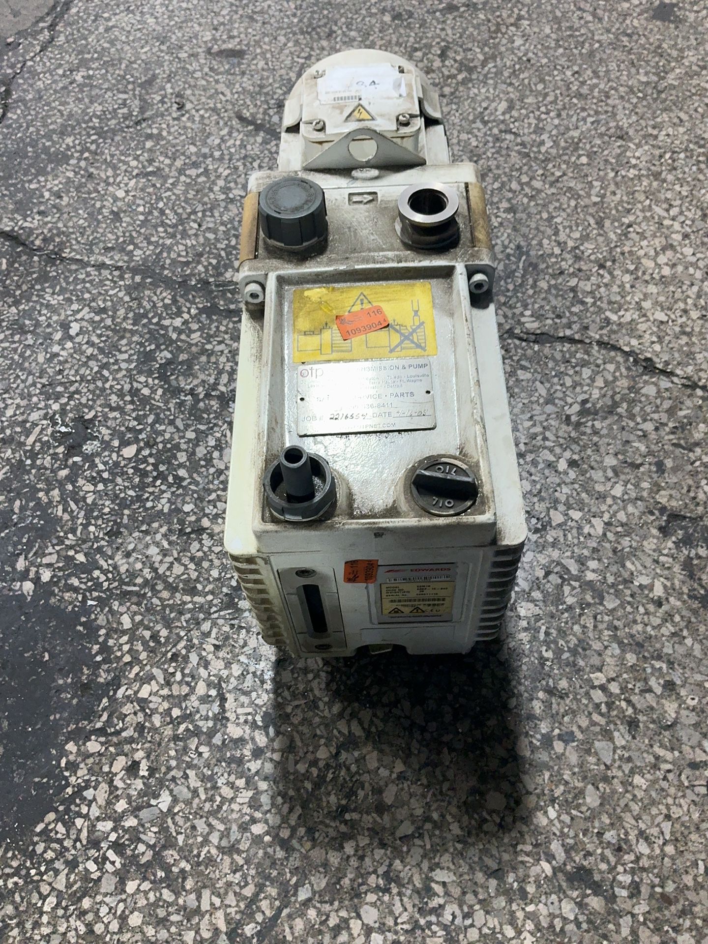 Edwards 0.66 Kw Vacuum Pump - E2m18