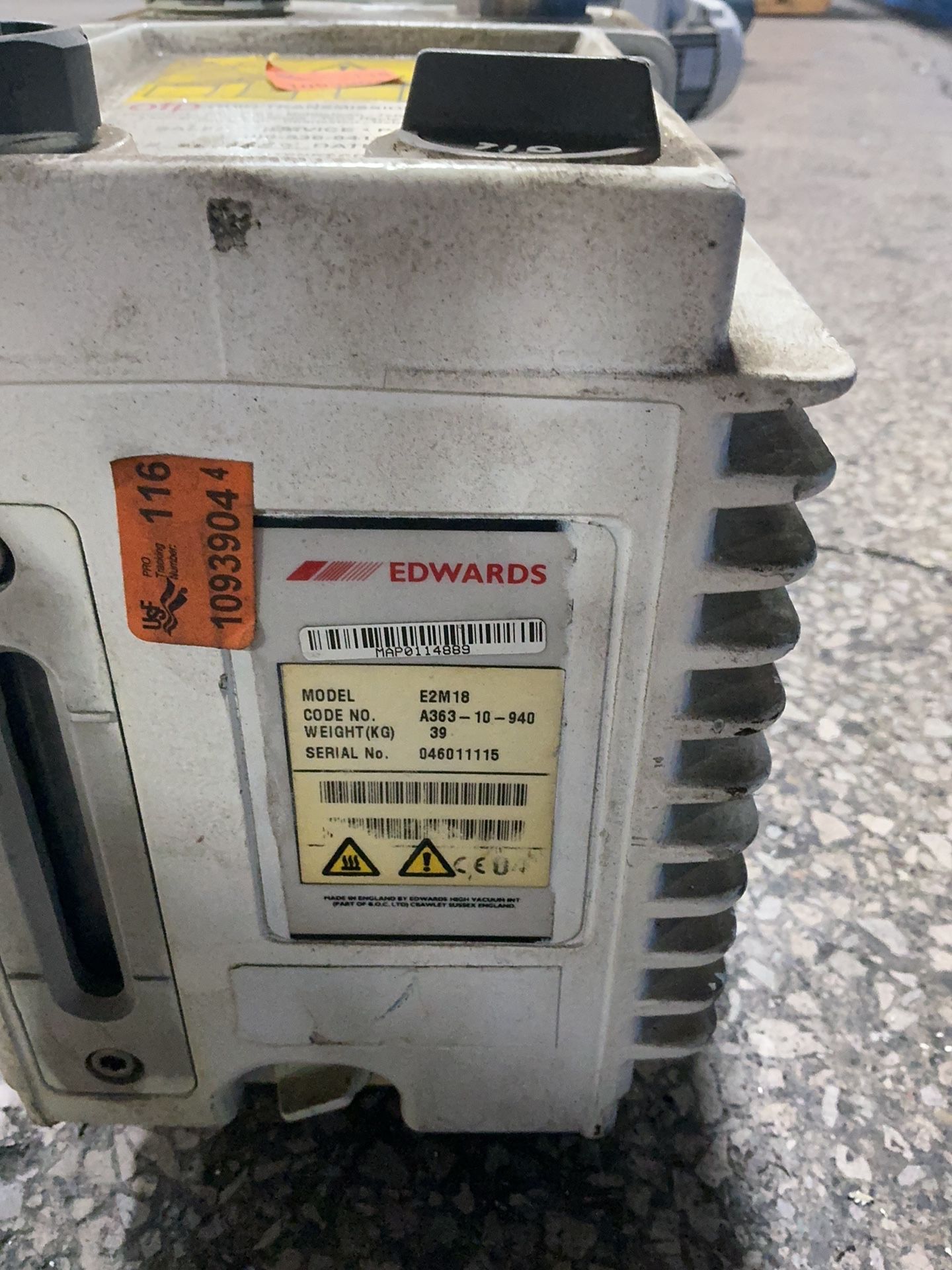 Edwards 0.66 Kw Vacuum Pump - E2m18