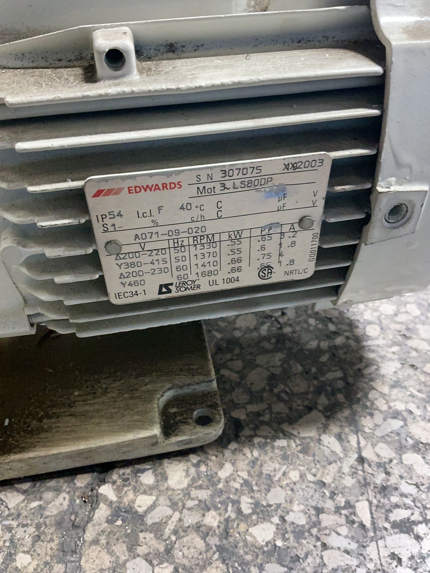 Edwards 0.66 Kw Vacuum Pump - E2m18