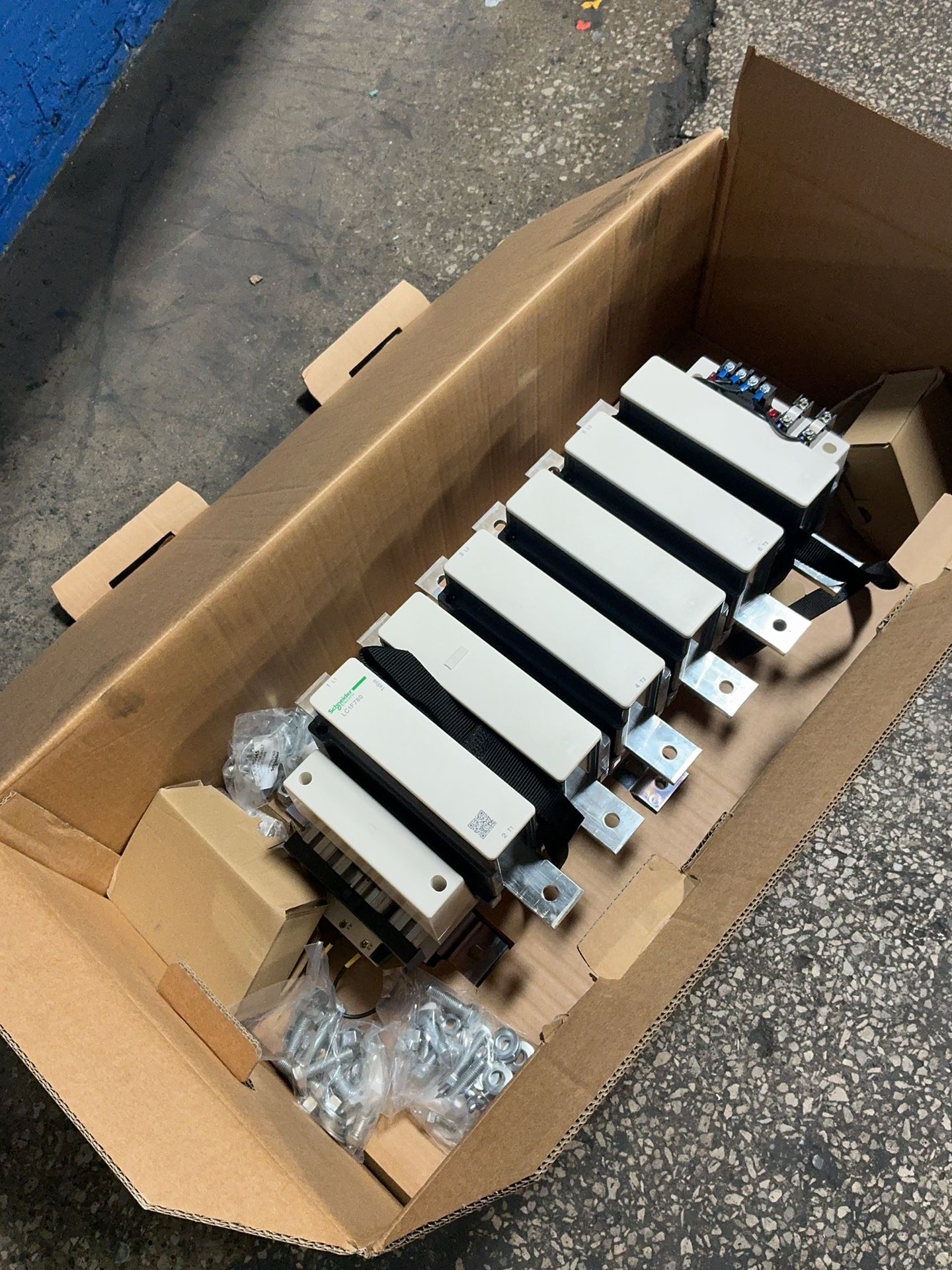 Schneider Electric Contractor - Lc1f780f7
